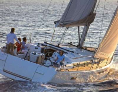 Alojamiento en Velero Alicante