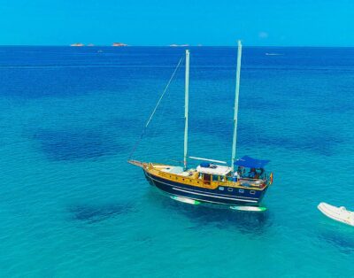 Barco Velero en Ibiza